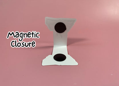 magnetic closure on magnetic bookmarks